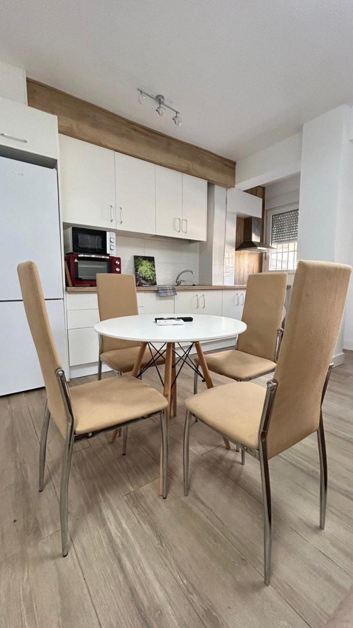Хостел Piso Compartido Delyrent Acosta Хаэн Экстерьер фото