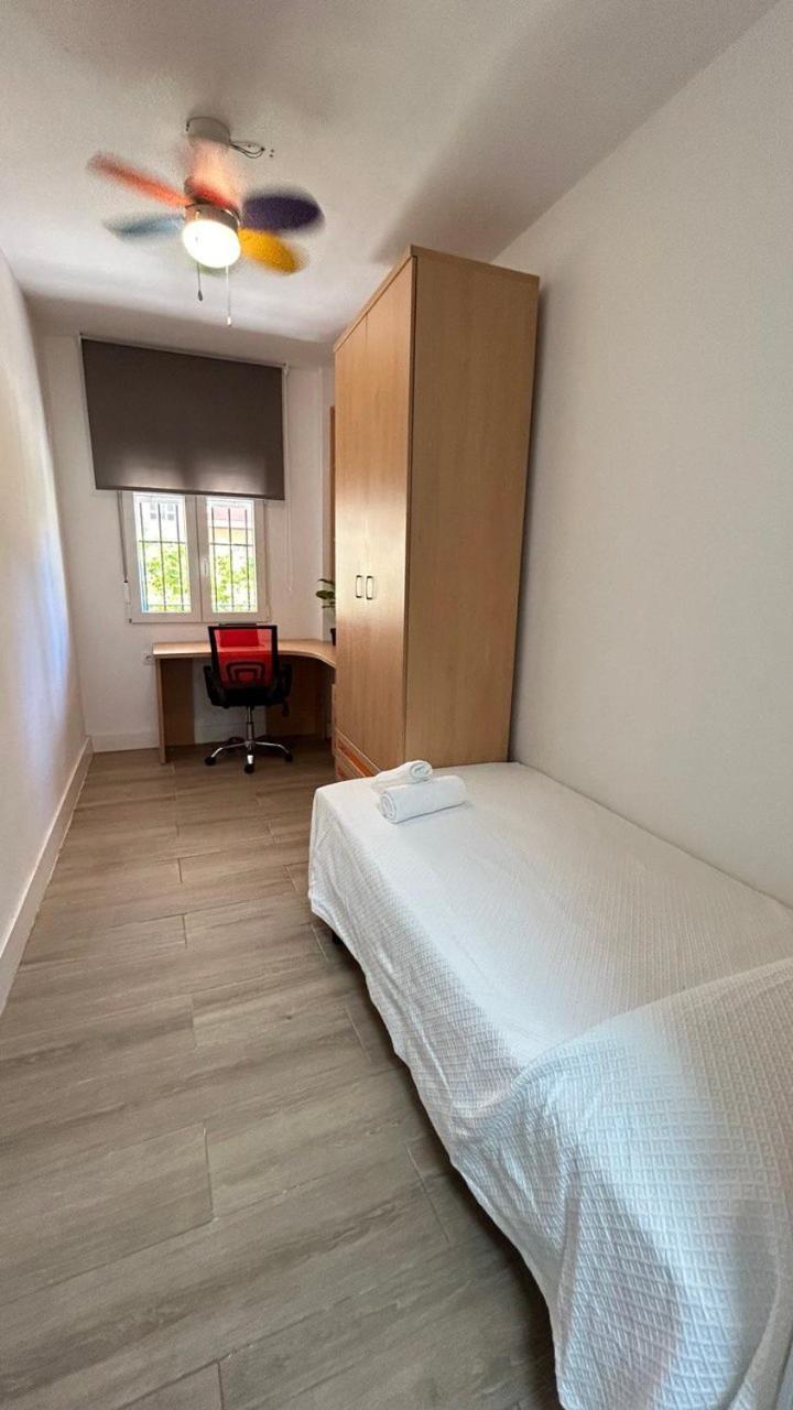 Хостел Piso Compartido Delyrent Acosta Хаэн Экстерьер фото