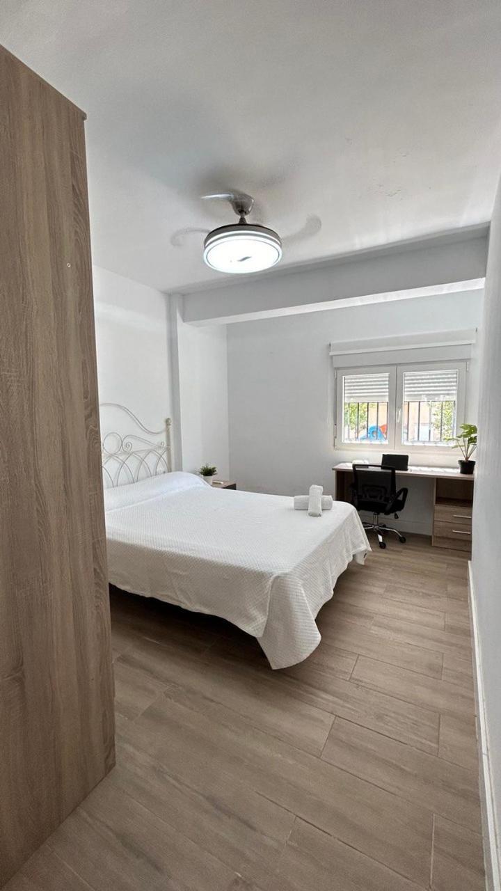 Хостел Piso Compartido Delyrent Acosta Хаэн Экстерьер фото